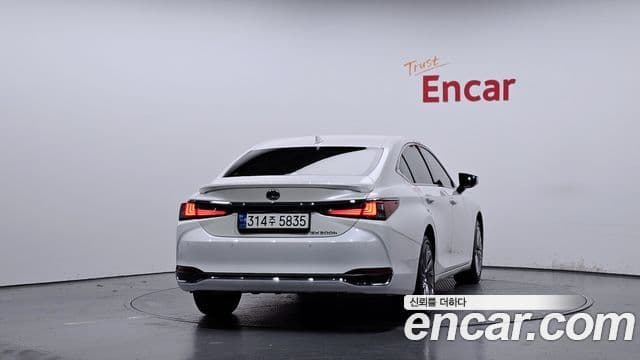 Lexus ES300h 7세대 Luxury Plus, 2023 4