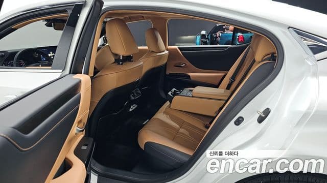 Lexus ES300h 7세대 Luxury Plus, 2023 11