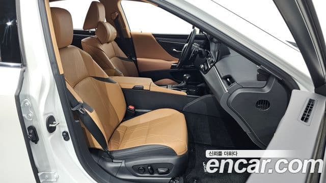 Lexus ES300h 7세대 Luxury Plus, 2023 12
