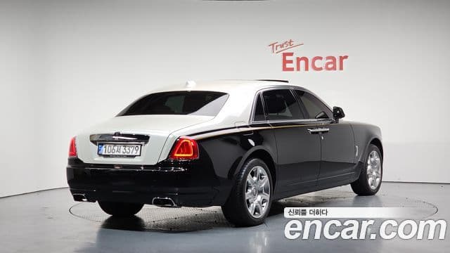 Rolls-Royce 고스트 6.6 EWB V12, 2018 2