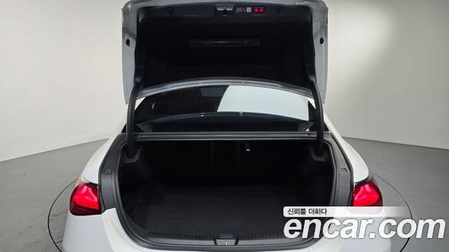 Mercedes-Benz E-класс W214 Avantgarde, 2024 20