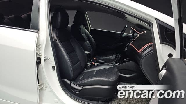 Kia The / новый New K3 Style, 2017 10