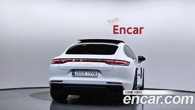 Porsche Panamera (971), 2023 4