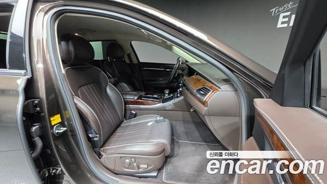 Genesis EQ900 Prestige, 2016 10