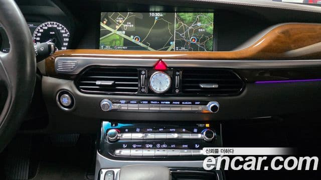 Genesis EQ900 Prestige, 2016 14