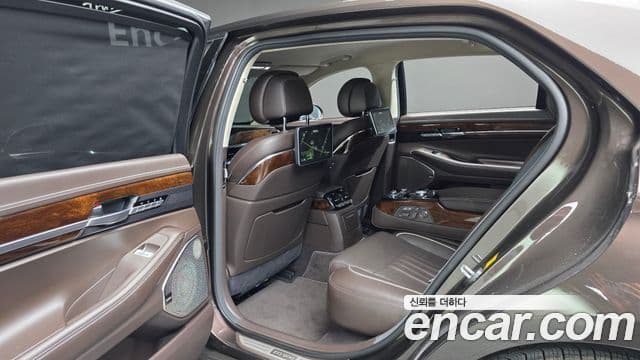 Genesis EQ900 Prestige, 2016 16