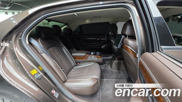 Genesis EQ900 Prestige, 2016 19