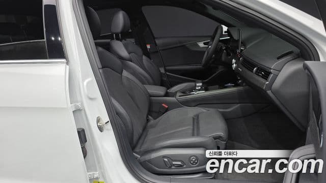 Audi A4 (B9) Premium, 2023 11