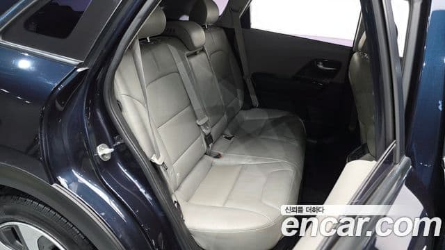 Kia Niro Noblesse, 2018 12