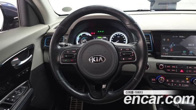 Kia Niro Noblesse, 2018 13