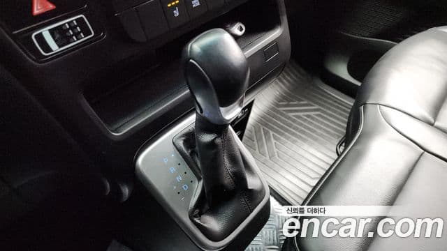 Hyundai Staria Modern, 2022 9