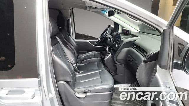 Hyundai Staria Modern, 2022 11