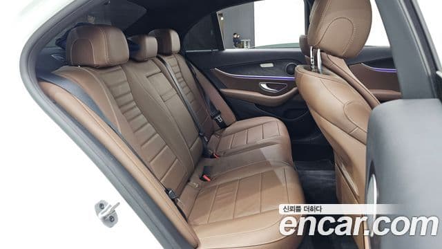 Mercedes-Benz E-класс W213 Avantgarde, 2022 12