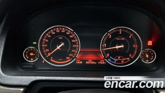 BMW 5시리즈 GT (F07) GT 30d xDrive, 2013 8