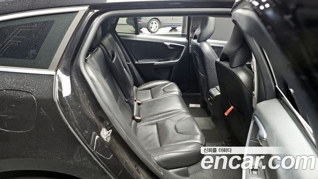 Volvo V60 1세대, 2016 11