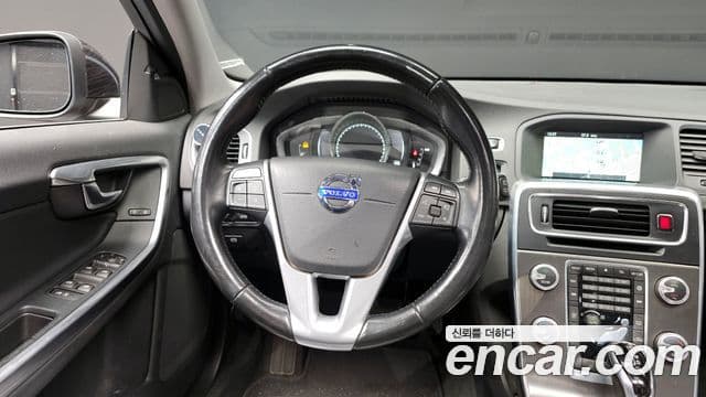 Volvo V60 1세대, 2016 13