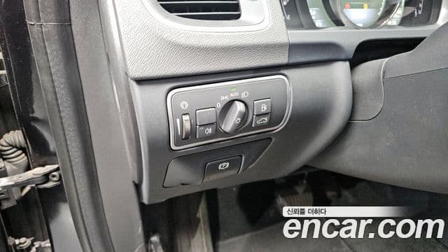 Volvo V60 1세대, 2016 17