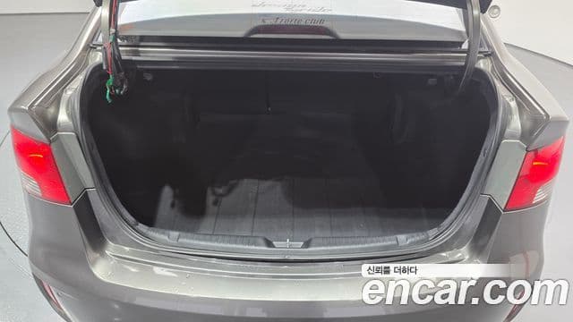 Kia Forte Black Special, 2009 20