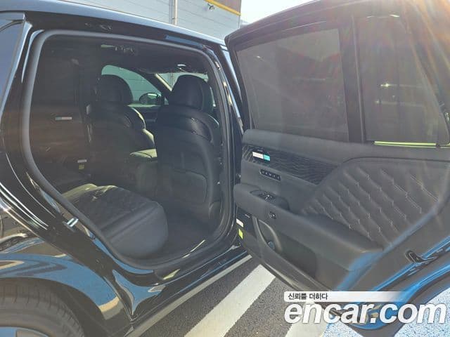 Genesis G90 (RS4) чёрный, 2026 7