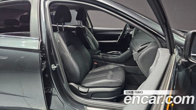 Hyundai Sonata (DN8) Premium Family, 2021 10