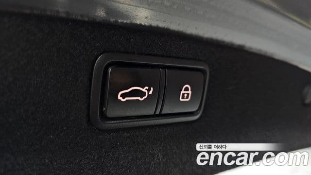 Genesis G80 Sport, 2018 18