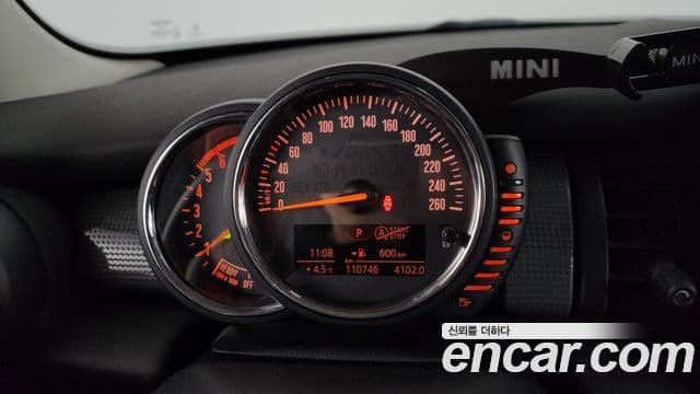 Mini Cooper D 3세대, 2017 8