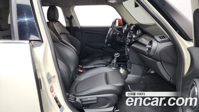 Mini Cooper D 3세대, 2017 11