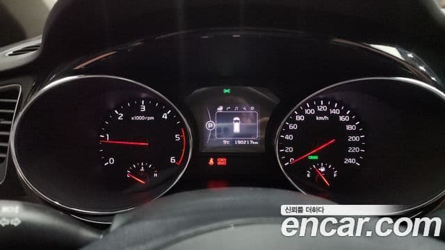 Kia All New Carnival Noblesse, 2016 8