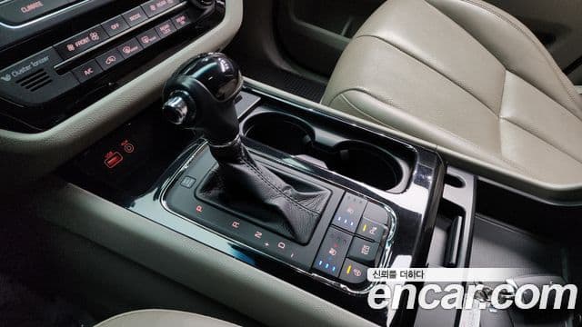 Kia All New Carnival Noblesse, 2016 9