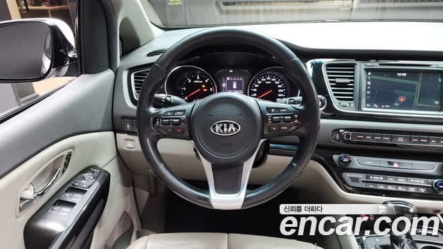 Kia All New Carnival Noblesse, 2016 13