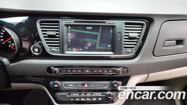 Kia All New Carnival Noblesse, 2016 14