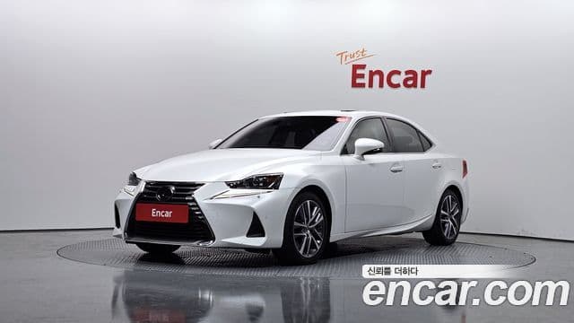 Lexus New IS300 Supreme, 2019 1