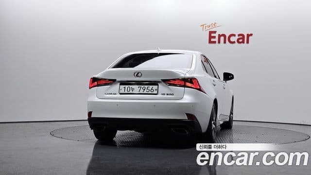 Lexus New IS300 Supreme, 2019 4