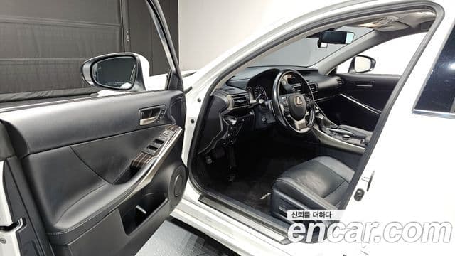 Lexus New IS300 Supreme, 2019 11