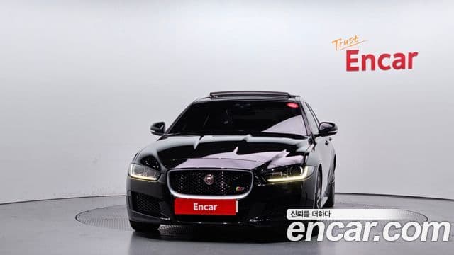 Jaguar XE 3.0 SC S, 2016 3
