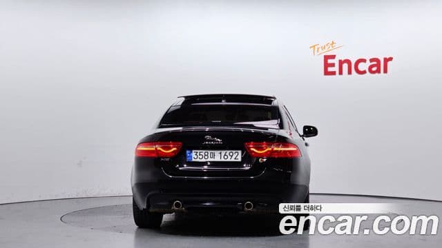 Jaguar XE 3.0 SC S, 2016 4