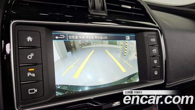 Jaguar XE 3.0 SC S, 2016 15