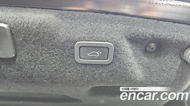 Jaguar XE 3.0 SC S, 2016 20