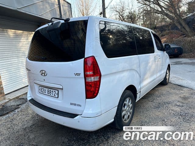 Hyundai Grand Starex CVX Deluxe, 2015 2