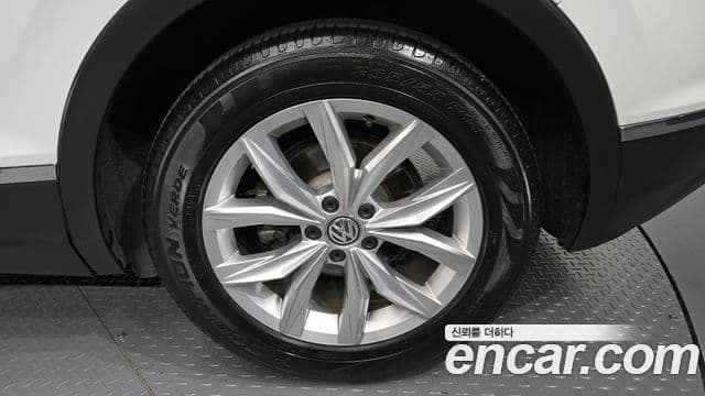Volkswagen Tiguan 2세대 Premium, 2020 все фото