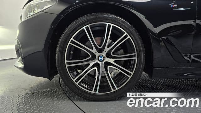 BMW 5시리즈 (G30) 520d xDrive M Sport Plus, 2017 все фото