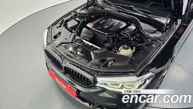 BMW 5시리즈 (G30) 520d xDrive M Sport Plus, 2017 6