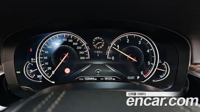 BMW 5시리즈 (G30) 520d xDrive M Sport Plus, 2017 8