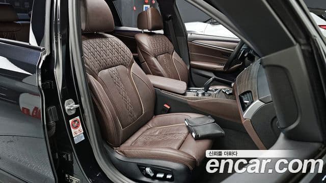 BMW 5시리즈 (G30) 520d xDrive M Sport Plus, 2017 10