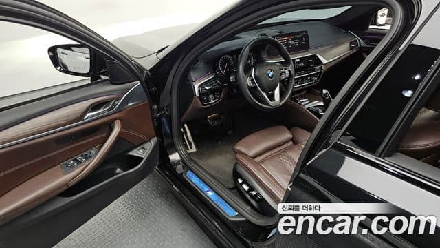 BMW 5시리즈 (G30) 520d xDrive M Sport Plus, 2017 11