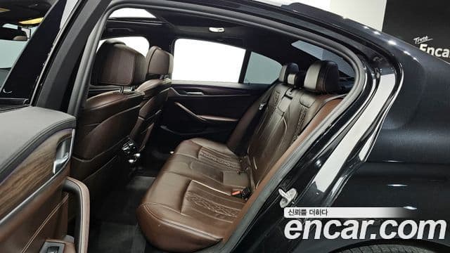 BMW 5시리즈 (G30) 520d xDrive M Sport Plus, 2017 12