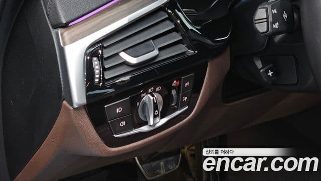 BMW 5시리즈 (G30) 520d xDrive M Sport Plus, 2017 16