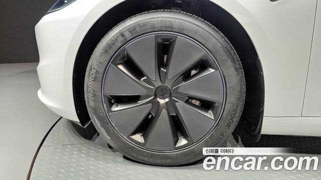 Tesla модель 3, 2024 все фото