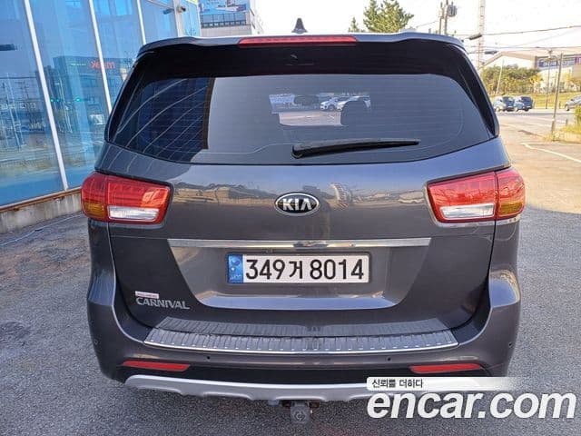 Kia All New Carnival Prestige, 2017 4