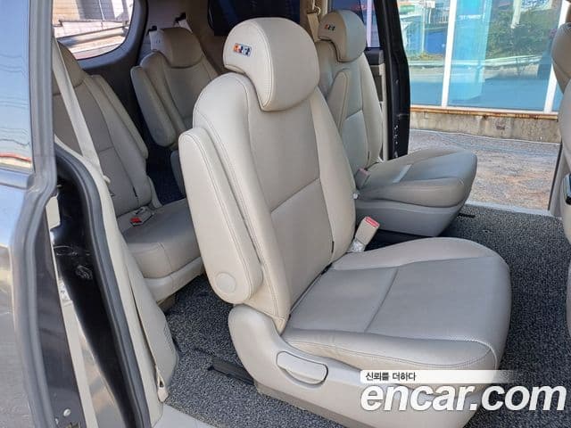 Kia All New Carnival Prestige, 2017 13